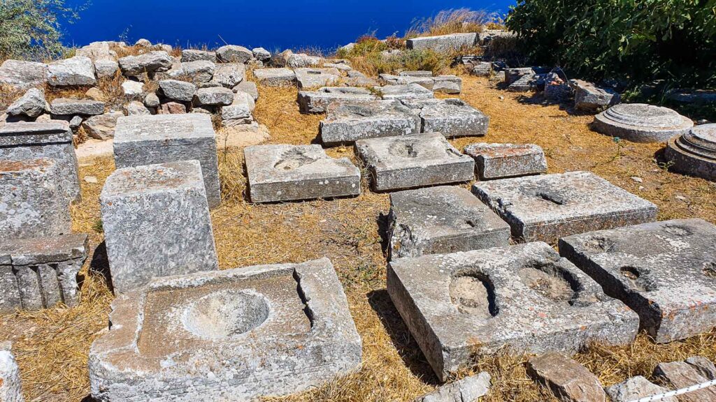 Exploring the Ancient Thira: Uncovering the Greek Islands Rich History