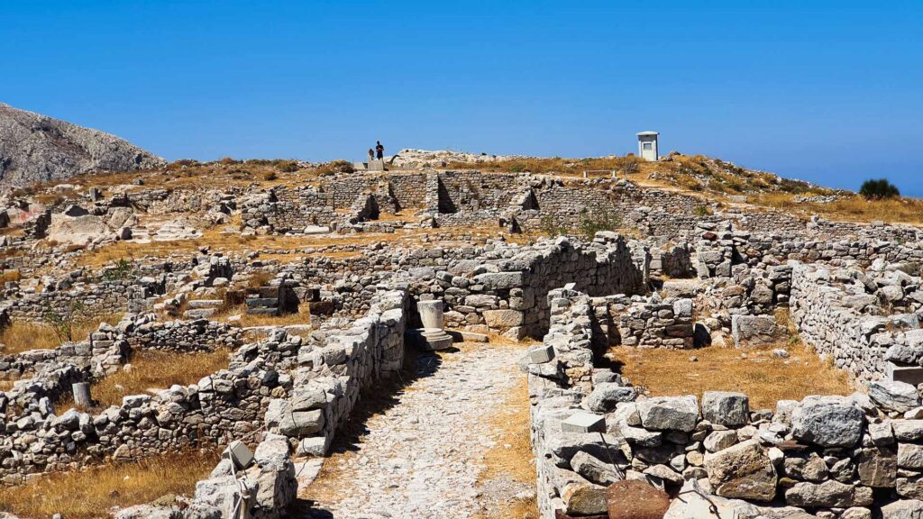 Exploring the Ancient Thira: Uncovering the Greek Islands Rich History